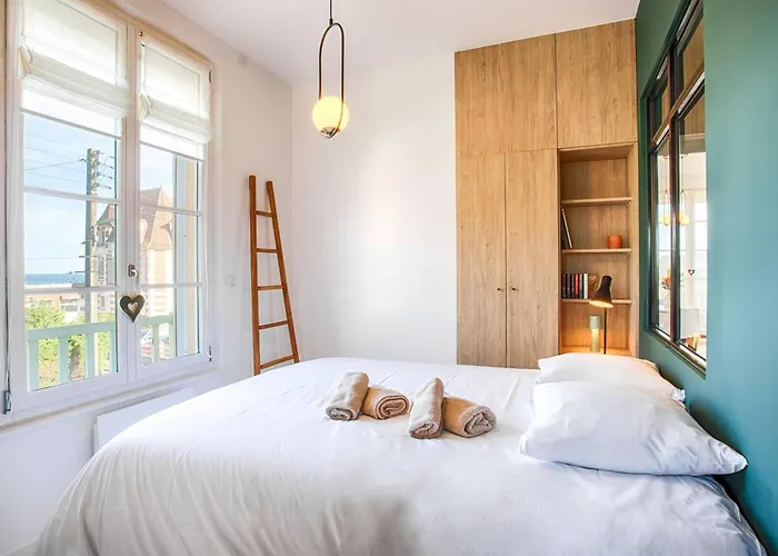 Апартаменты Superbe Renove A Cabourg, Face A La Pour 2 - Fr-1-788-33 Кабур